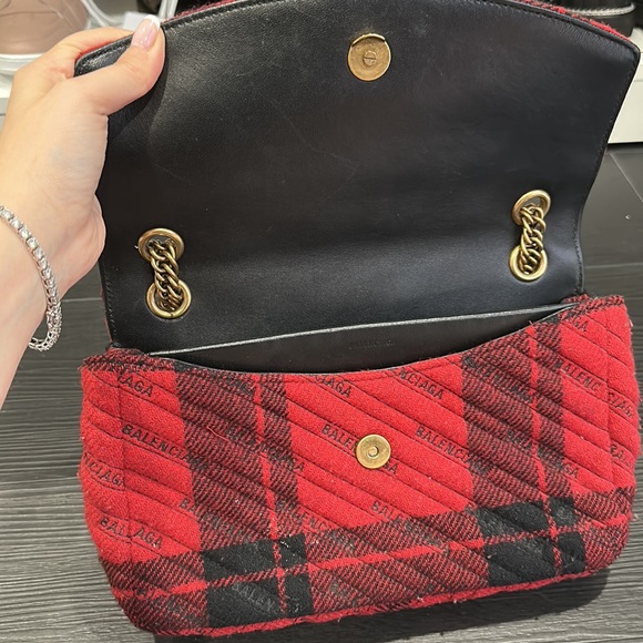 Red & Black Balenciaga Bag - Picture 4 of 6